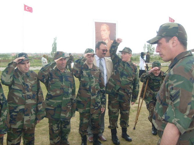Saygı Askerde